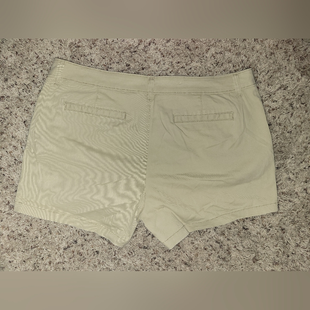 NWT a.n.a Mid-Rise Shortie Shorts Women's Sz 14 - Picture 12 of 13